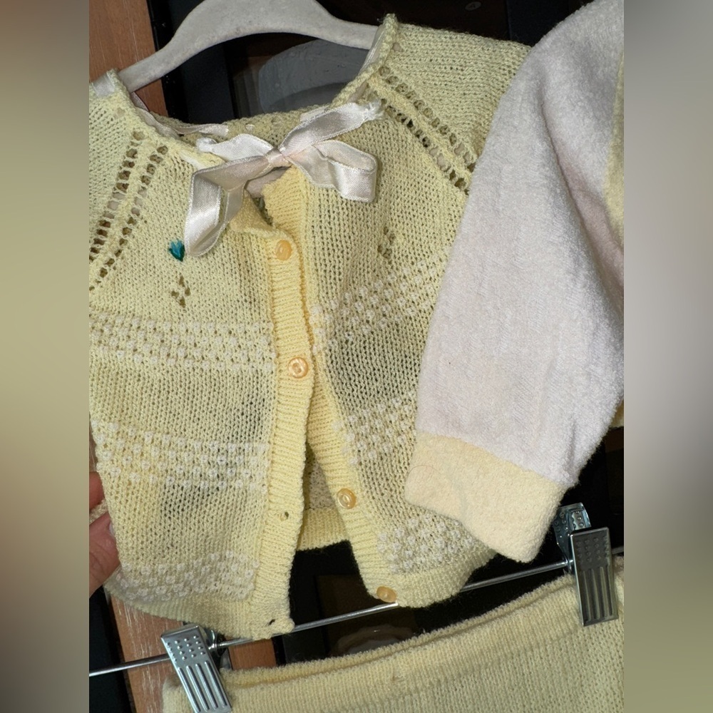Vintage lot baby newborn knit crochet embroidered butter footies gown chick lamb - Picture 8 of 8